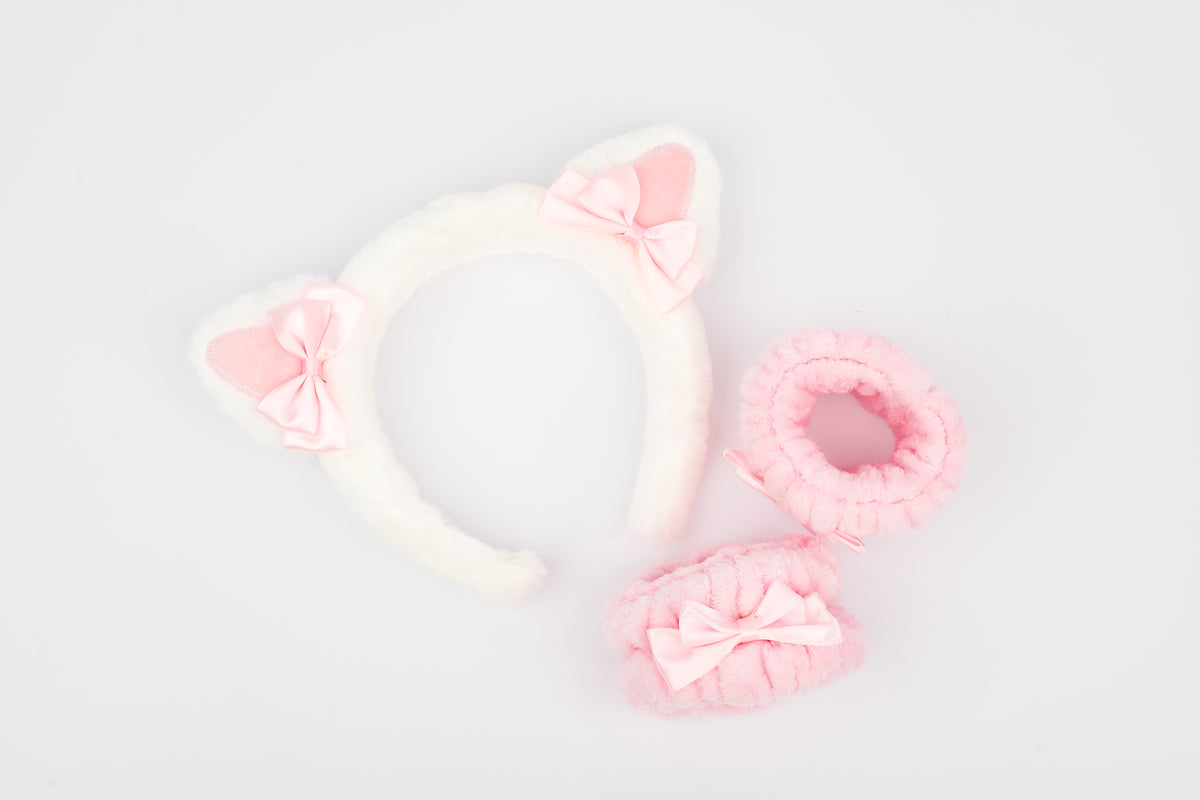 AL1184 Coquette Cat headband and two wristbands unboxed
