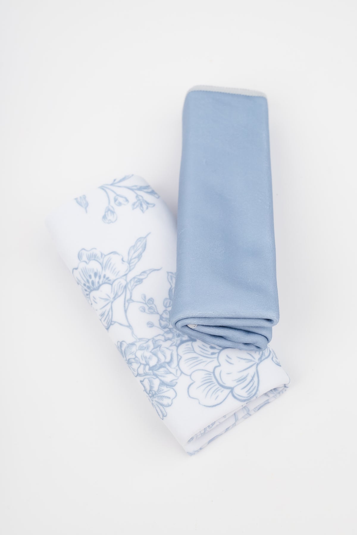 Sleek Chic Self Adhesive Beauty Cloths (2 Pack)