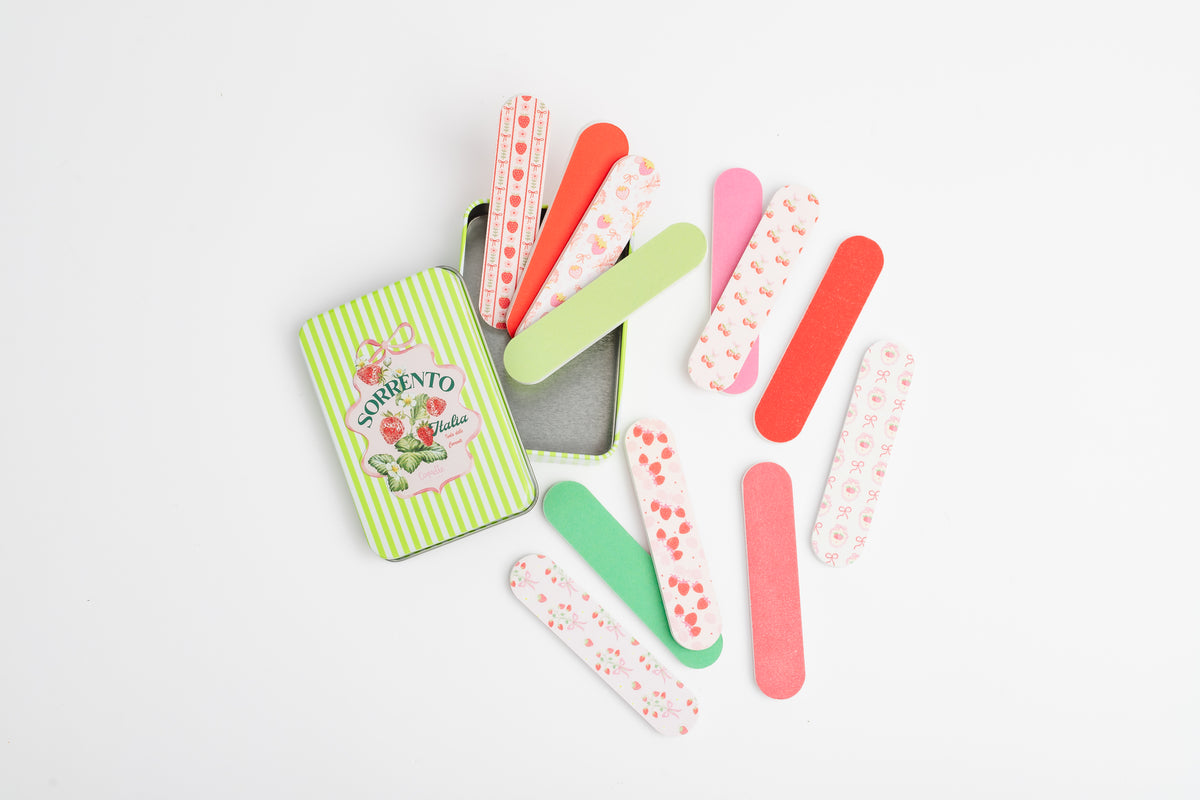 COQ5303 Sorrento mini nail file tin open with all 12 patterned nail files