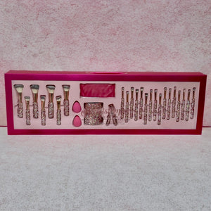 Heartstopper | PINK AND SILVER 28pc Essentials Collection Brush Set | MU1639