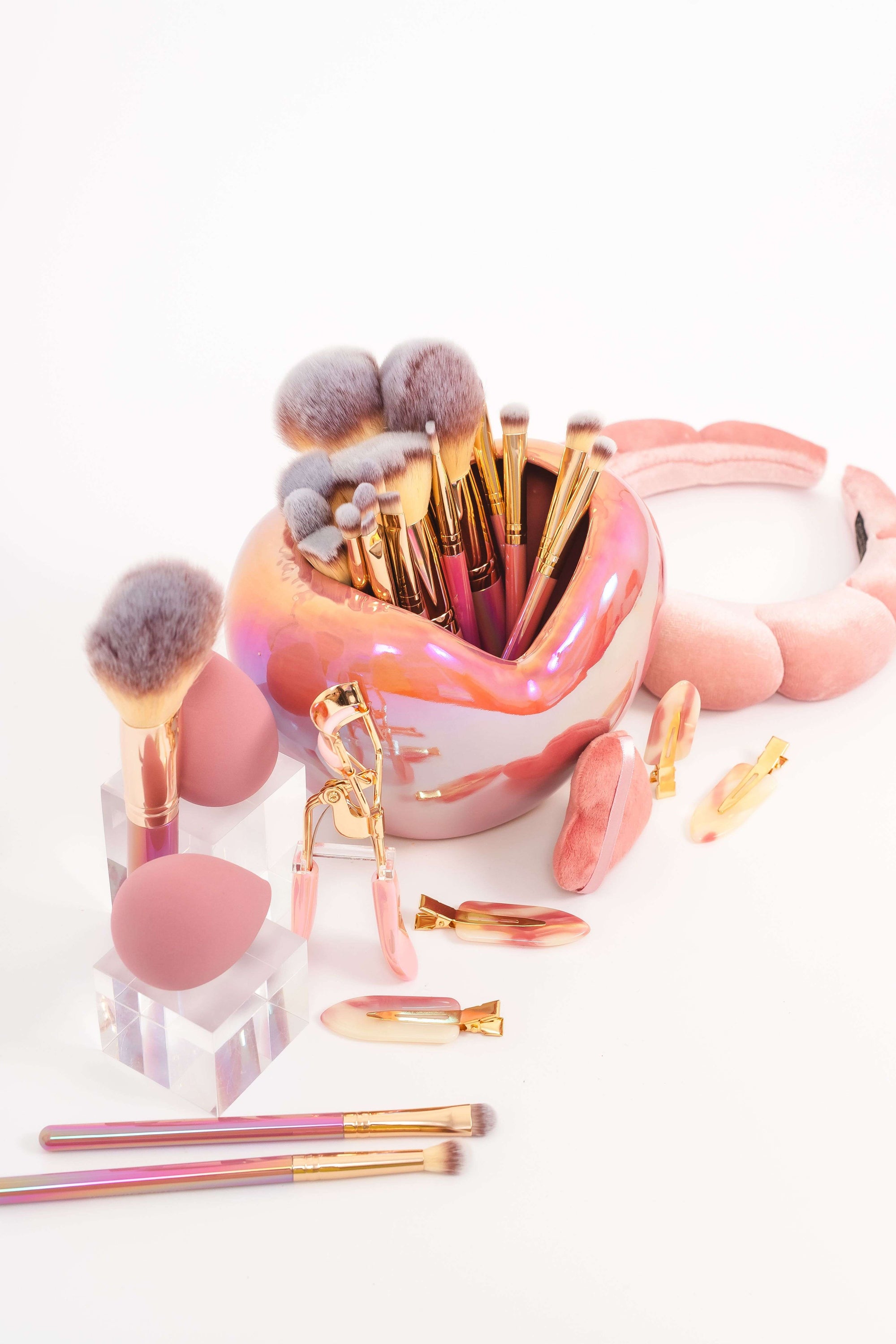 LIMITED EDITION | IRIDESCENT HEART Mega Glitz & Glam | 31pc Essentials Collection Brush Set | GG4392