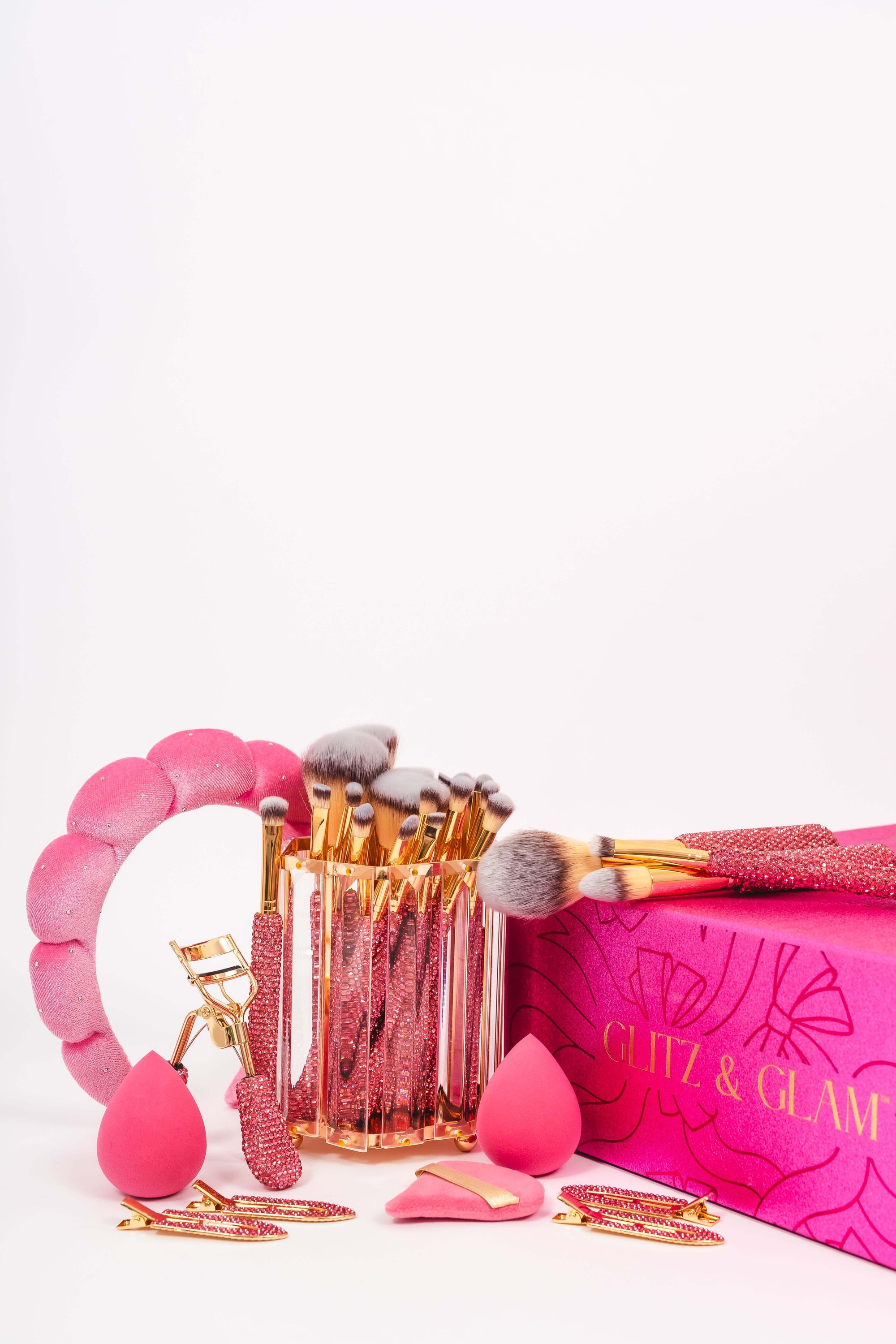 RUBY PINK Mega Glitz & Glam | 31pc Essentials Collection Brush Set | MU0304