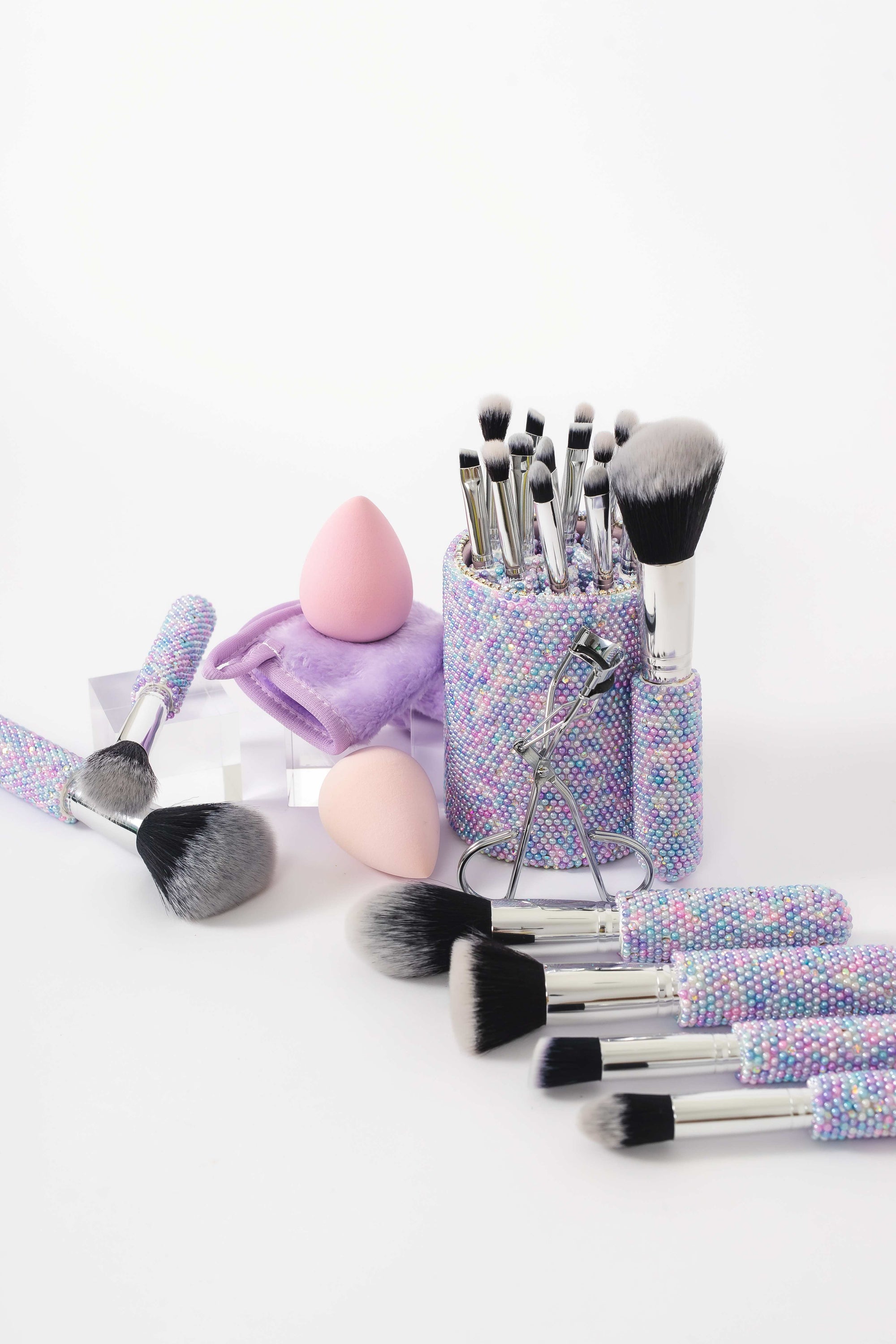 BLINGY PEARL Glitz & Glam | 26pc Essentials Collection Brush Set | MU9690