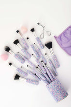 Load image into Gallery viewer, BLINGY PEARL Glitz &amp; Glam | 26pc Essentials Collection Brush Set | MU9690
