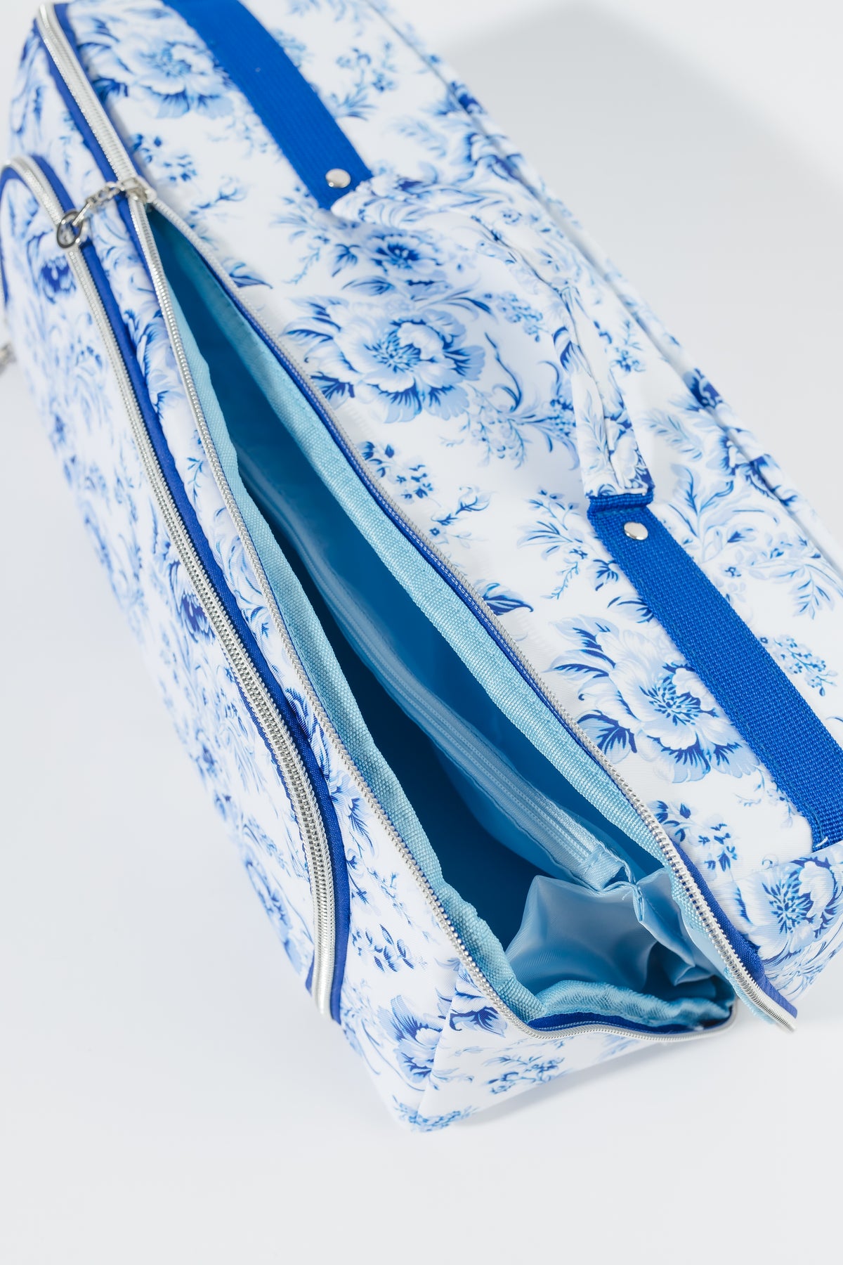 PRIM5320 hair tool bag detail view 2