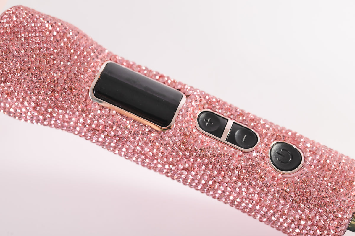 Pink Glitz & Glam Triple Barrel Hair Waver GG4394, handle and controls close-up