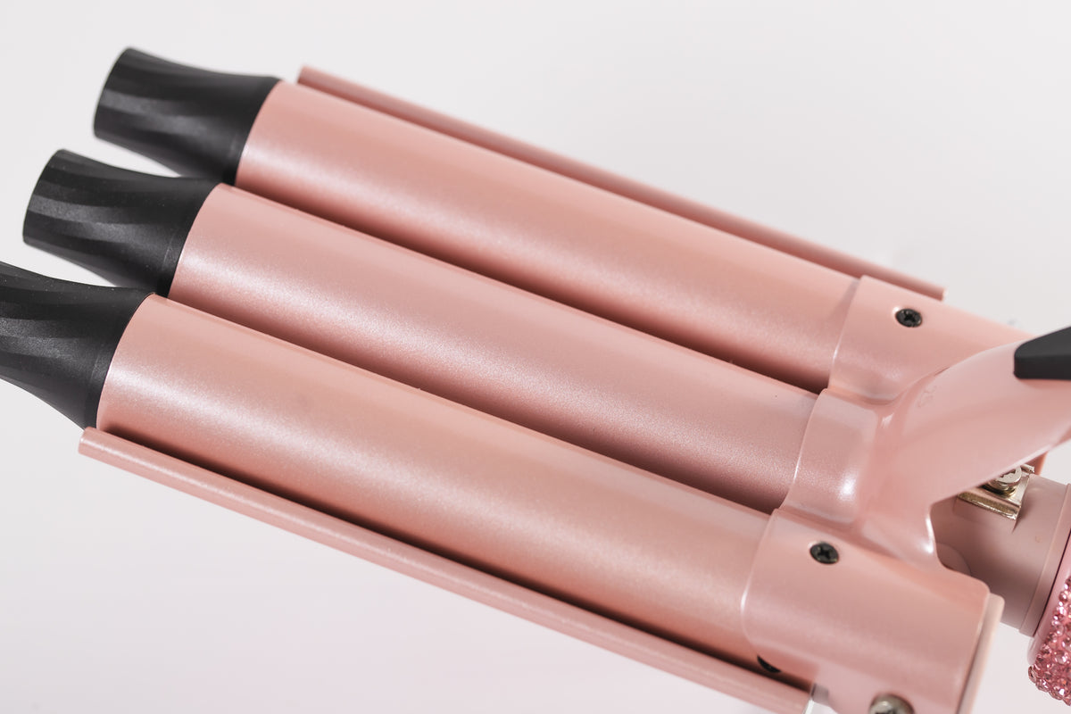 Pink Glitz & Glam Triple Barrel Hair Waver GG4394, barrels close-up