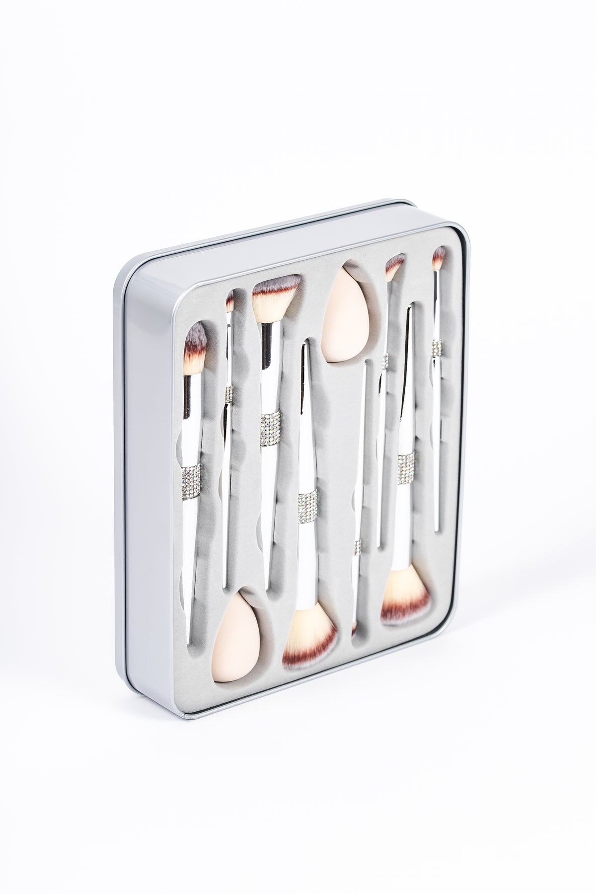 Platinum Chrome Glitz & Glam 10pc Makeup Brush Set GG4756, standing open tin