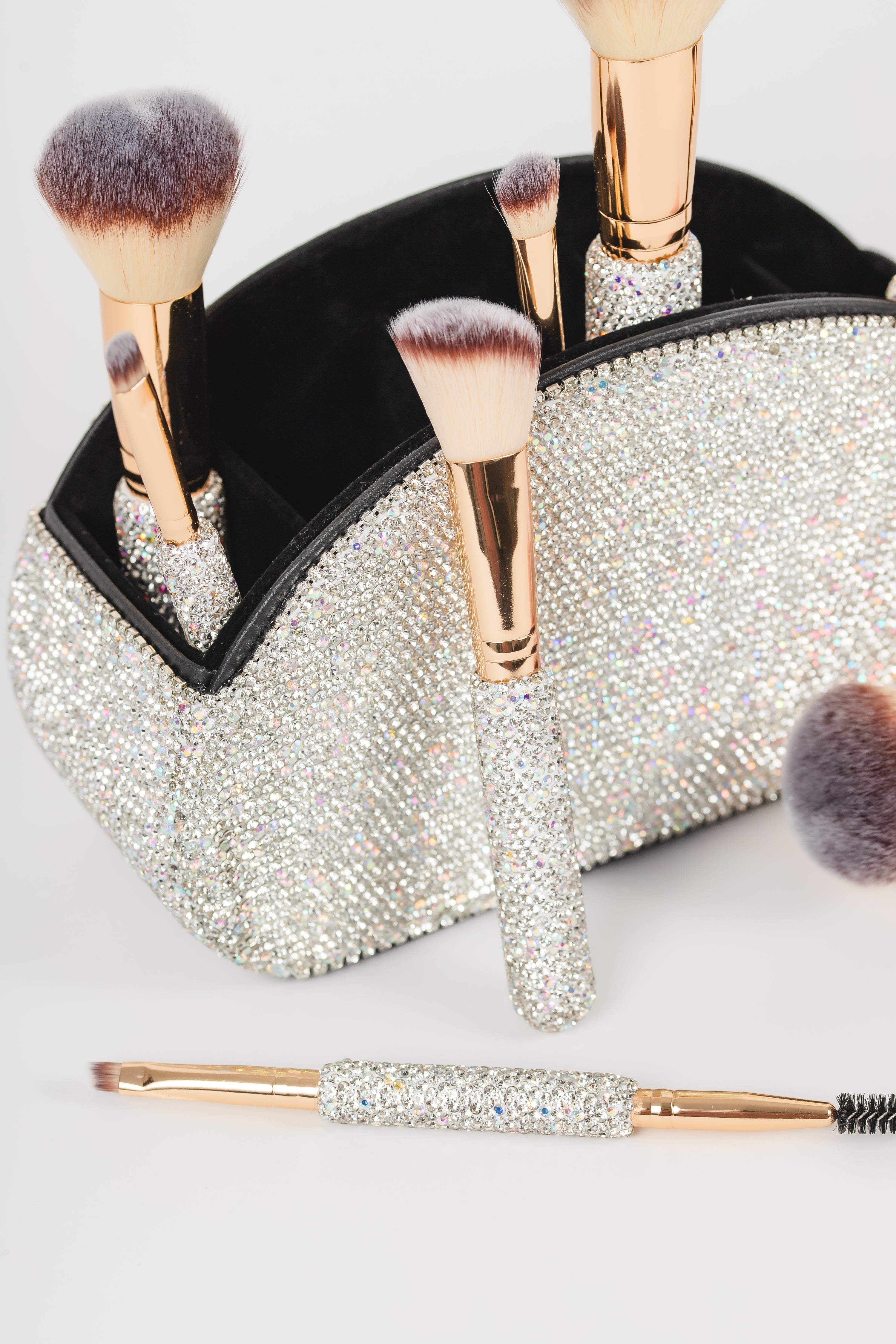 PRE-ORDER | SILVER BLING Glitz & Glam | 13pc Makeup Brush Set | GG4673