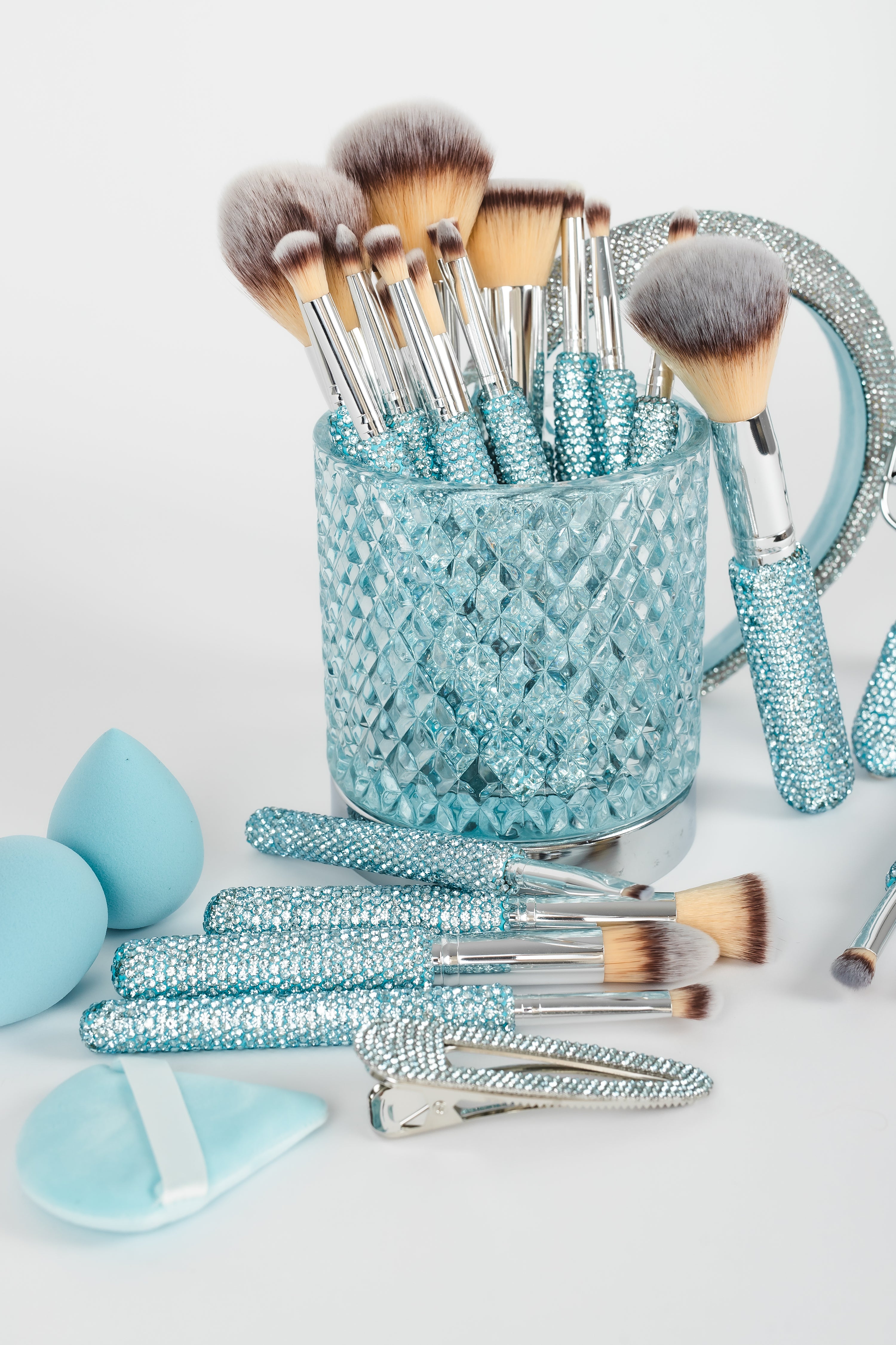 PRE ORDER | ICY BLUE BLING Mega Glitz & Glam | 30pc Essentials Collection Brush Set | GG4461