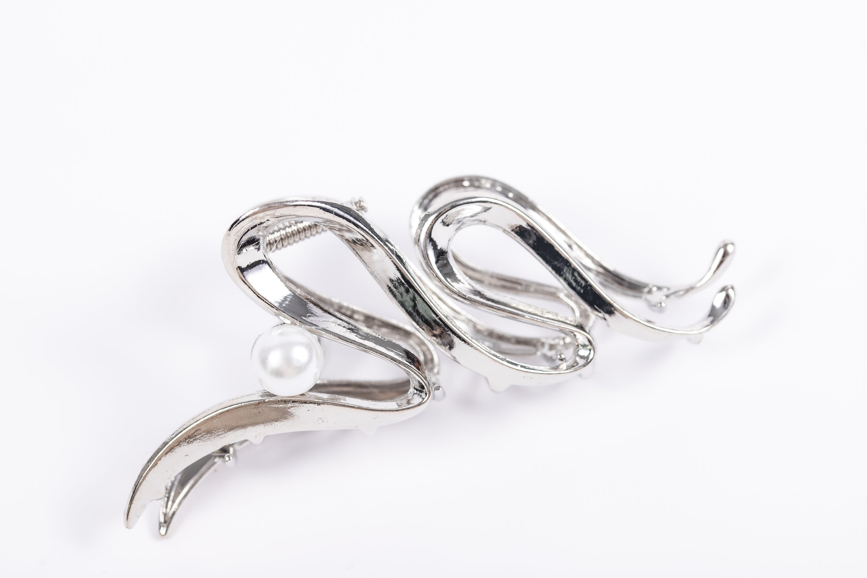 2pk Silver Swish & Pearl Claw Clips