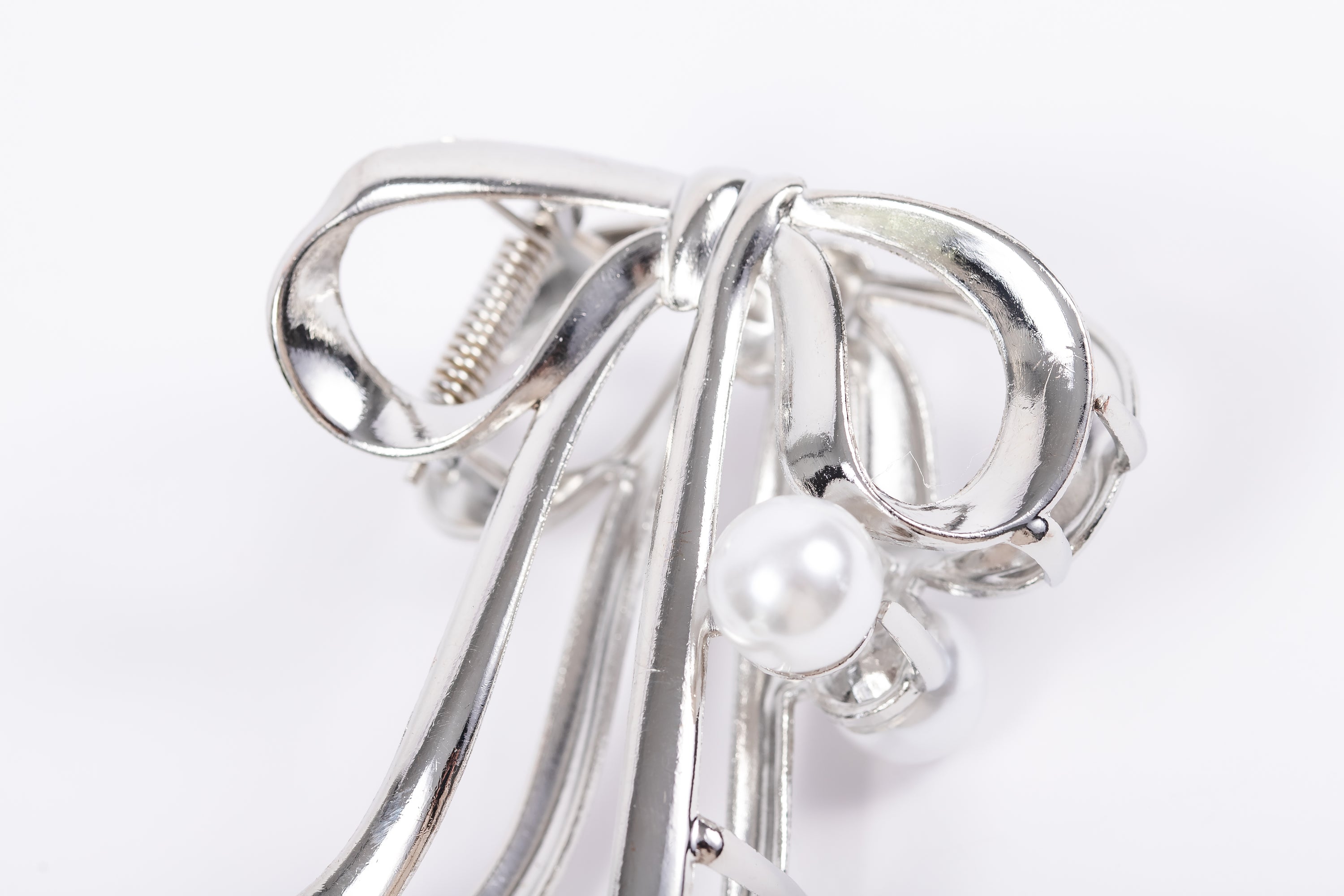 2pk Silver Swish & Pearl Claw Clips