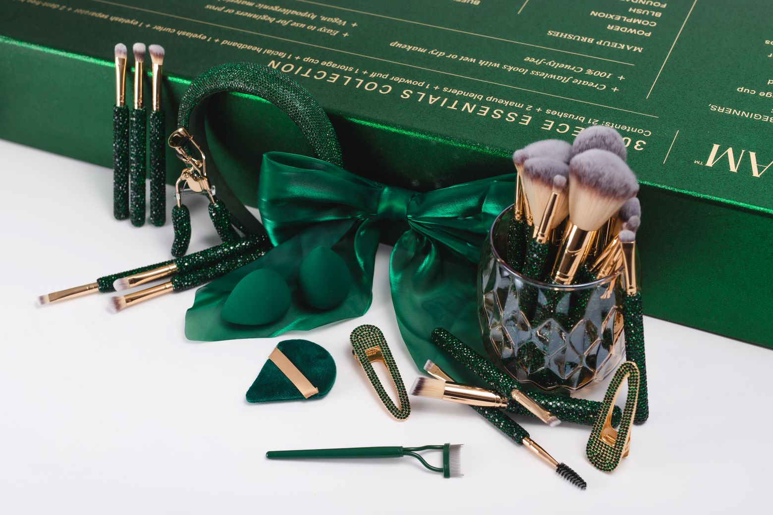 PRE ORDER | EMERALD GREEN BLING Mega Glitz & Glam | 32pc Essentials Collection Brush Set | GG4585