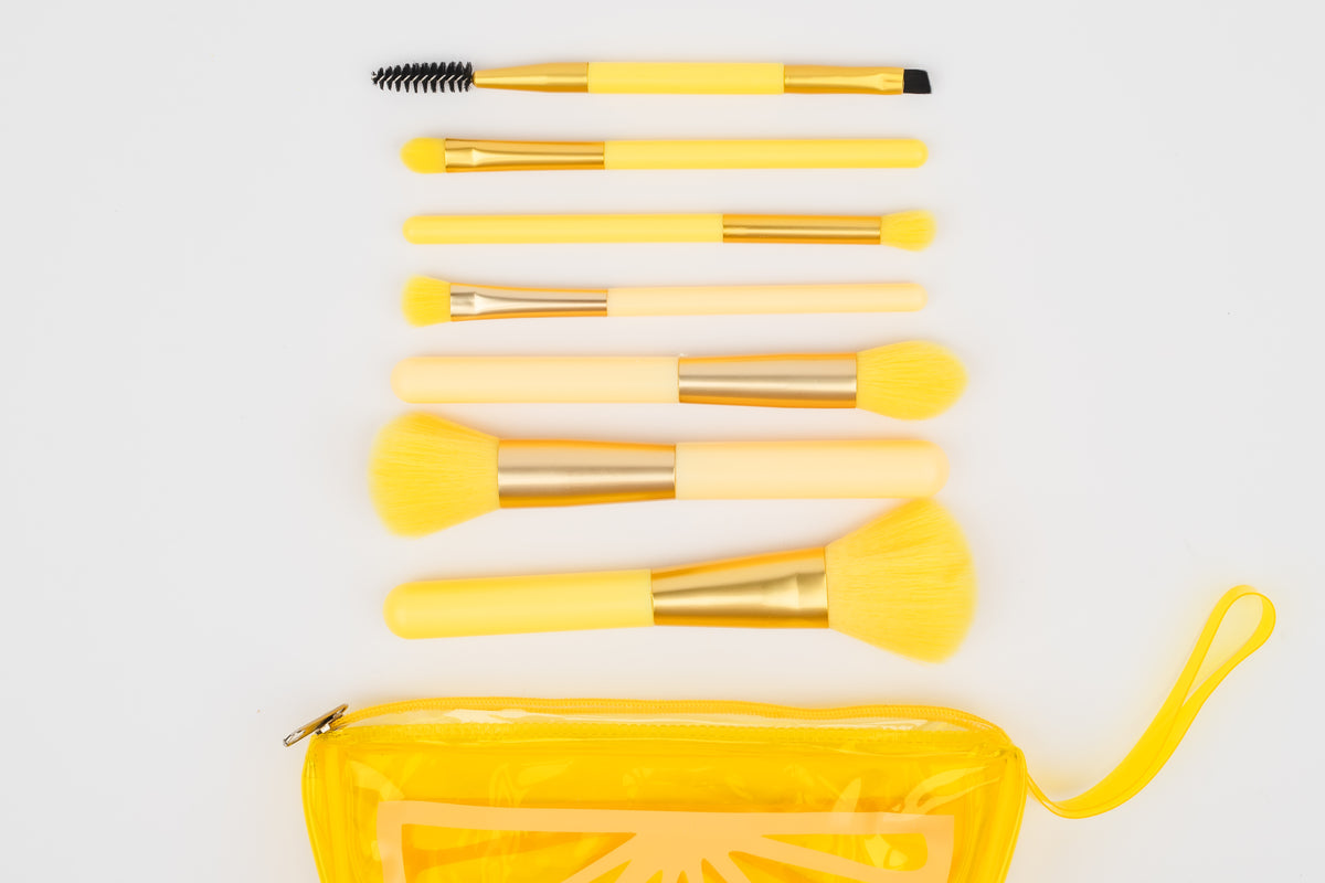 Lemon travel makeup brushes and storage case, SKU BB1938